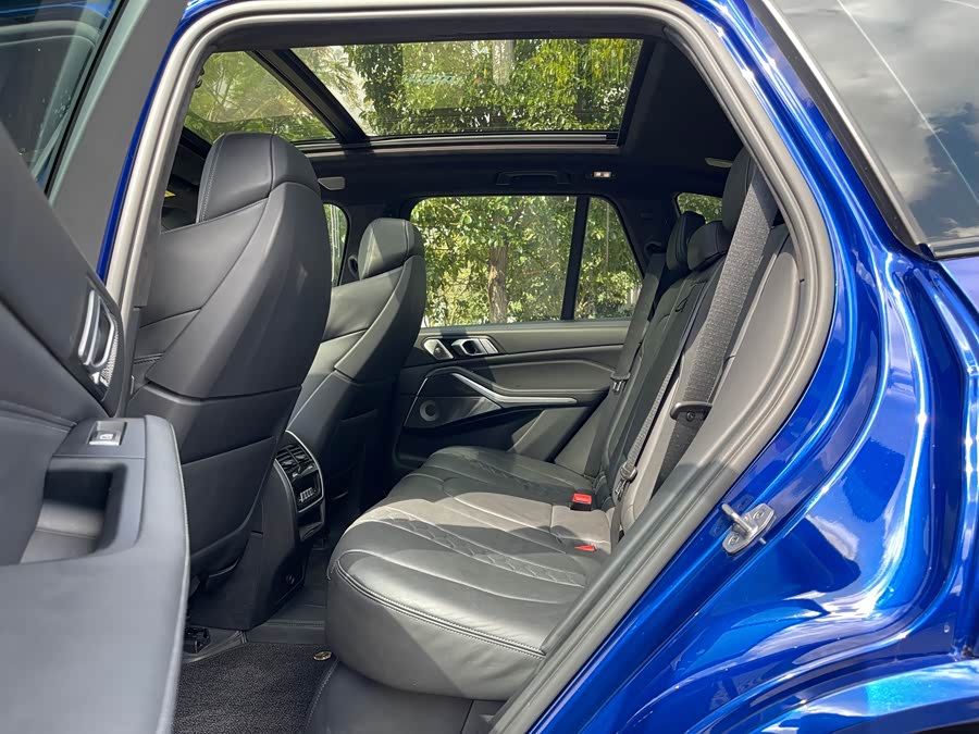 BMW X5 M 2021 immagine di auto #9