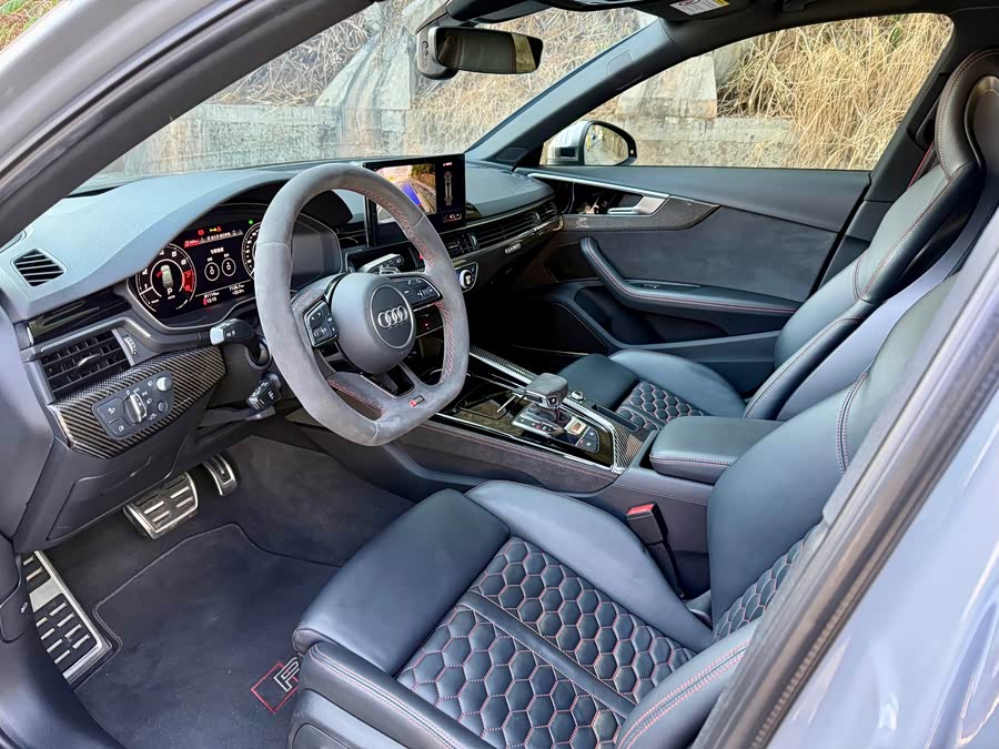 Audi RS 4 2022 immagine di auto #9