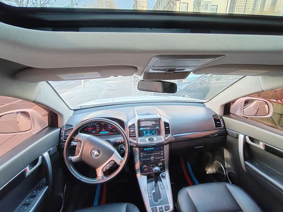 Chevrolet Captiva 2013 car image #9