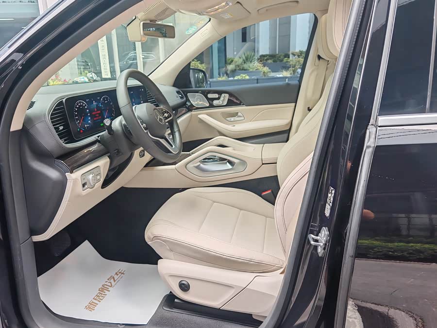 Mercedes-Benz GLS Class 2020 immagine di auto #9