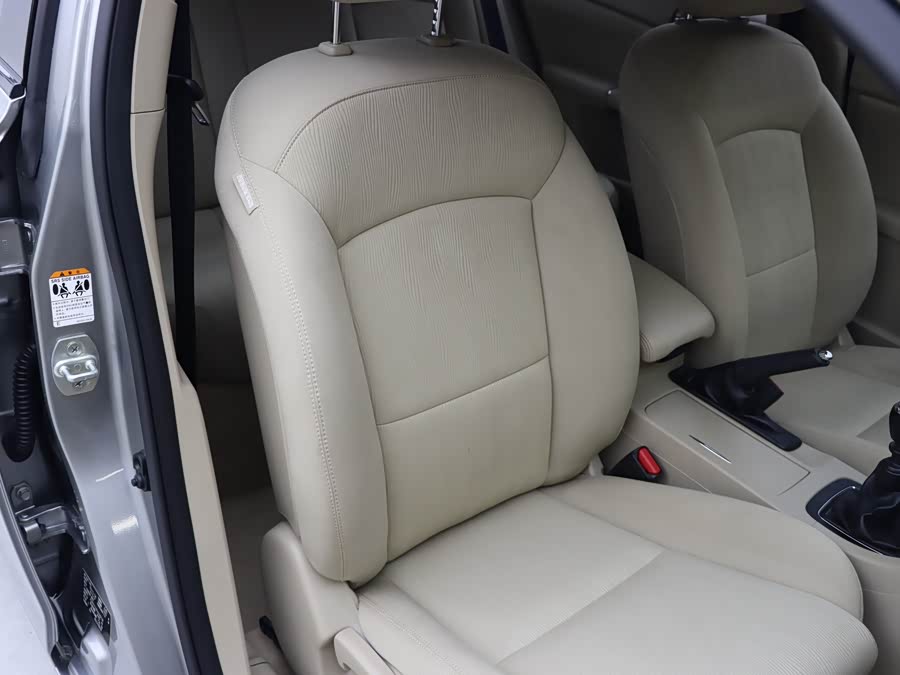 Suzuki 2013 car image #9