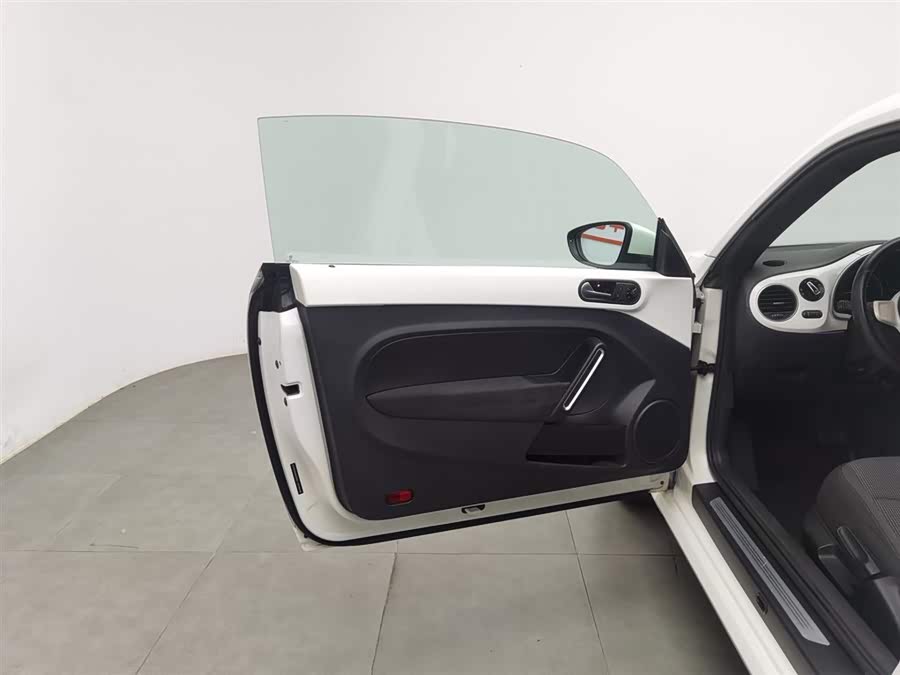 Volkswagen 2014 car image #9
