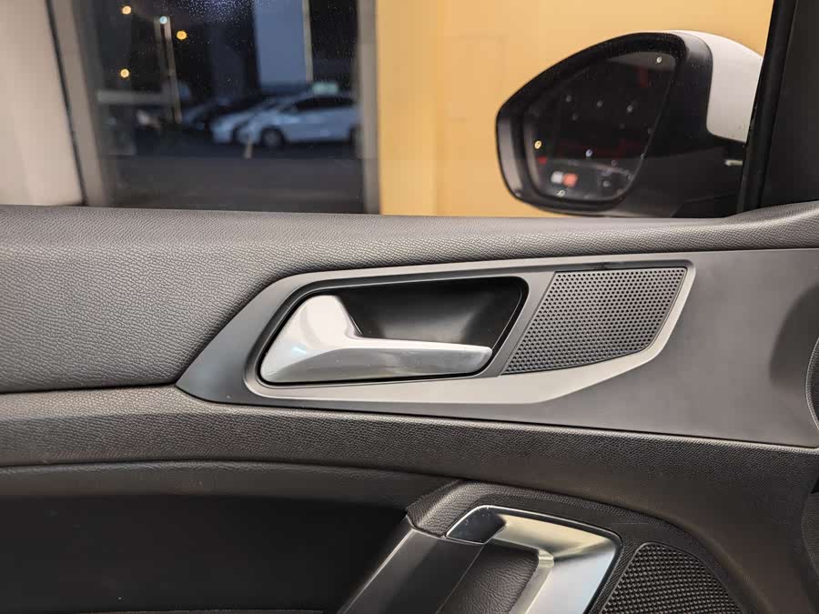 Peugeot 408 2016 car image #9