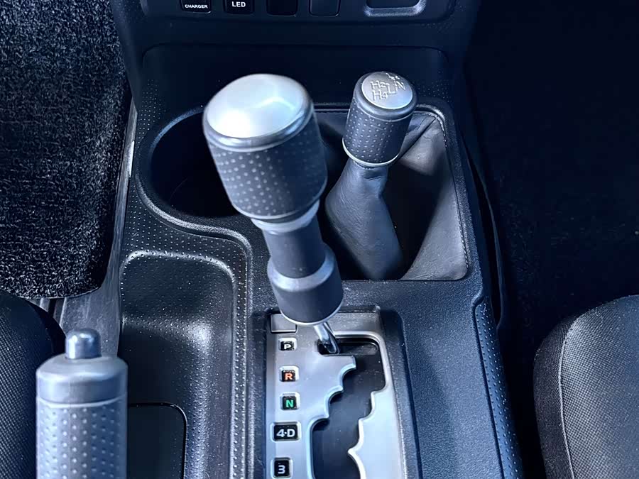 Toyota FJ Cruiser 2018 #9 Toyota FJ Cruiser 2018 car image #9