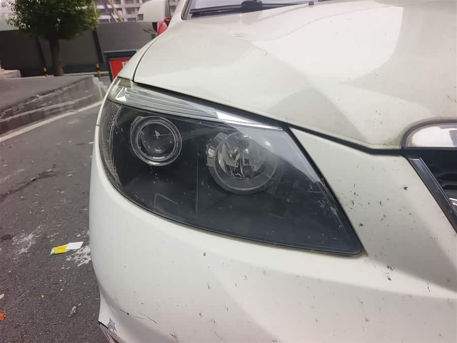 BYD S6 2014 car image #9