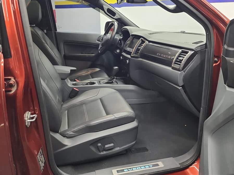 Ford Everest 2015 car image #9