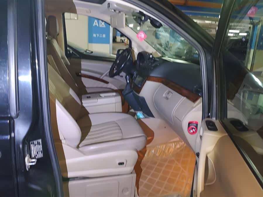 奔驰 唯雅诺 2013 汽车图片 #9