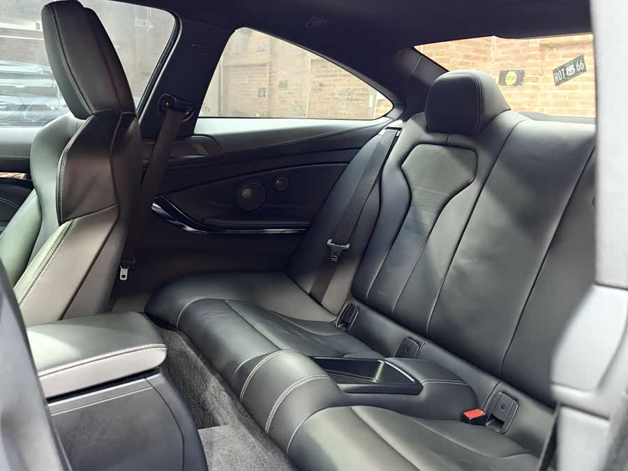 BMW M4 2018 car image #9