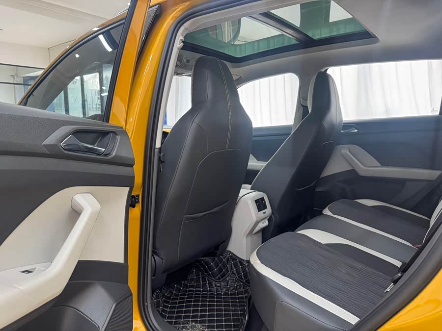 Volkswagen T-Cross 2021 #9 Volkswagen T-Cross 2021 car image #9