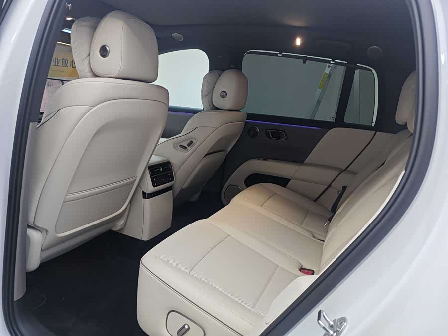 Li i6 2025 imagem de carro #9