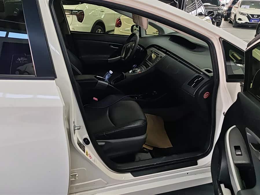 Toyota Prius 2012 car image #9