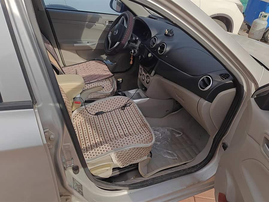 Changan Alsvin V3 2014 imagem de carro #9