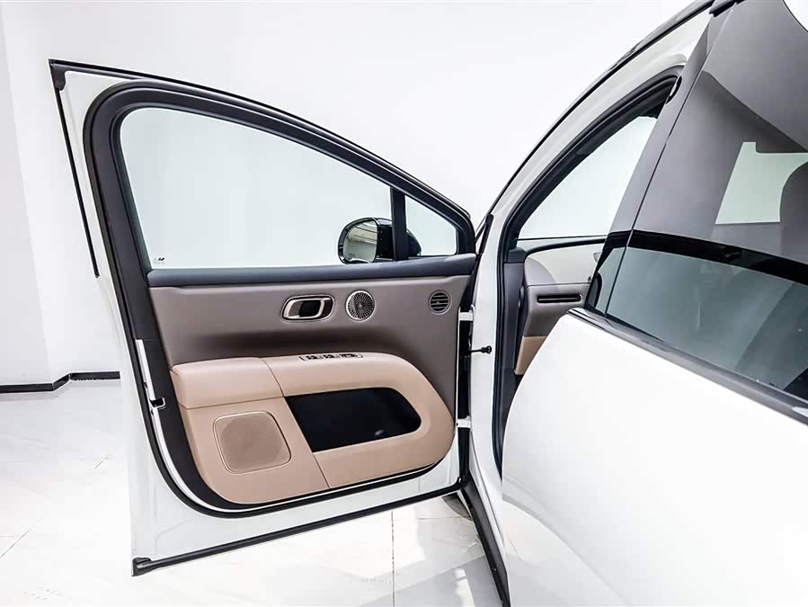 理想汽车 理想i6 2025 汽车图片 #9