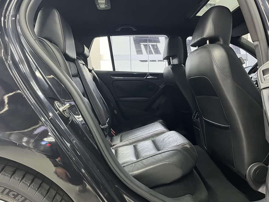 Volkswagen GolfGTI 2012 car image #9