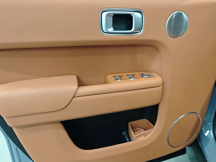 Li L8 2025 изображение автомобиля #9