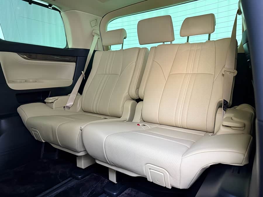 Toyota Vellfire 2023 #9 Toyota Vellfire 2023 صورة سيارة #9