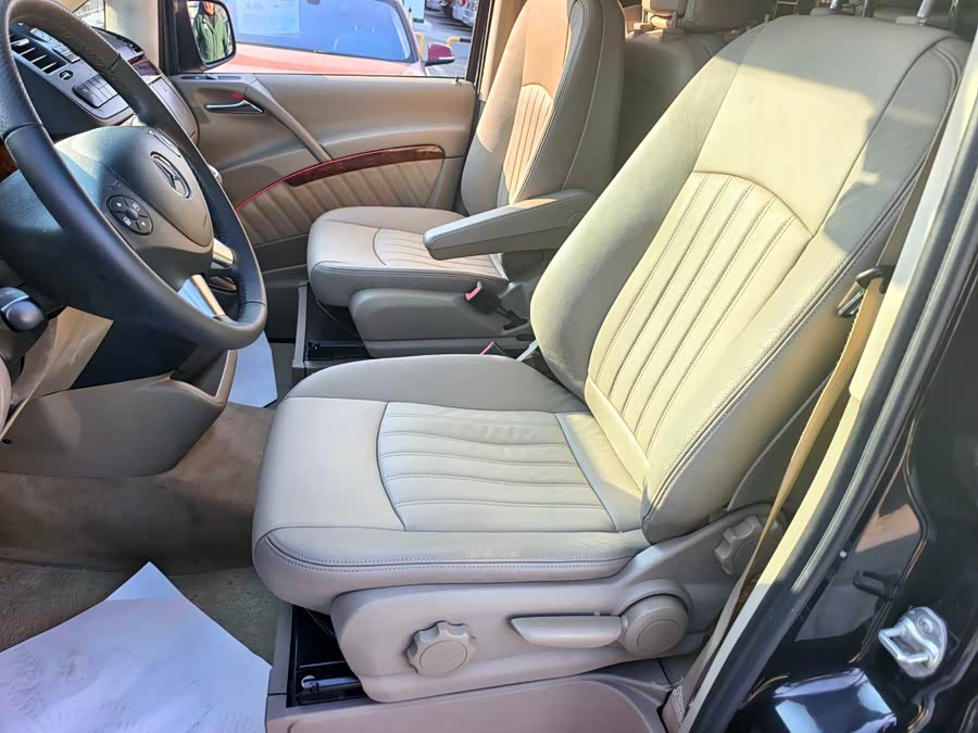 奔驰 唯雅诺 2013 汽车图片 #9