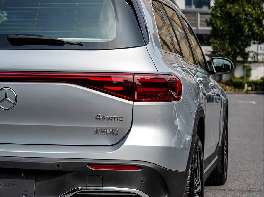 Mercedes-Benz EQB Class 2025 car image #9