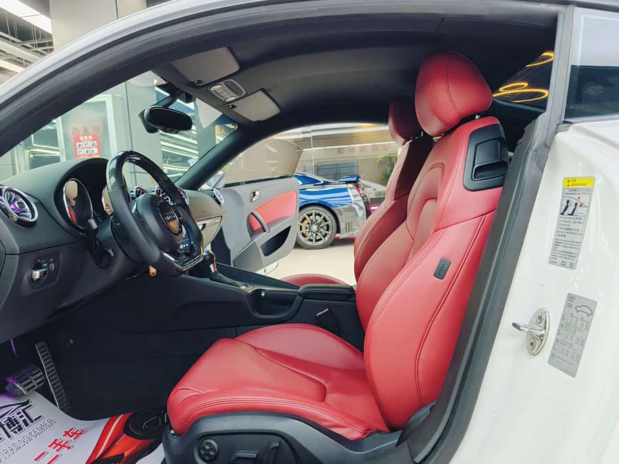 Audi TT 2011 #9 Audi TT 2011 car image #9