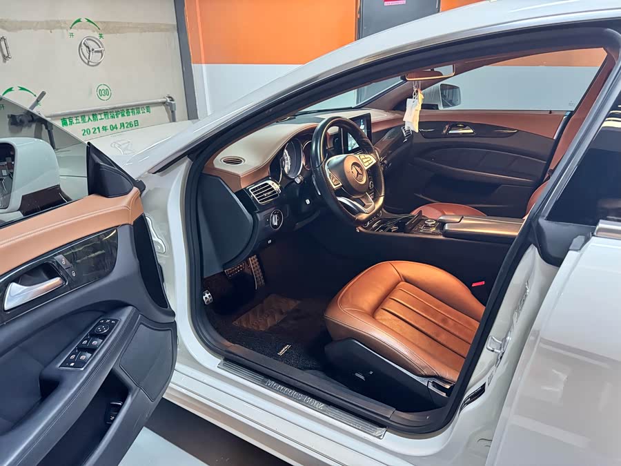 Mercedes-Benz CLS Class 2016 car image #9