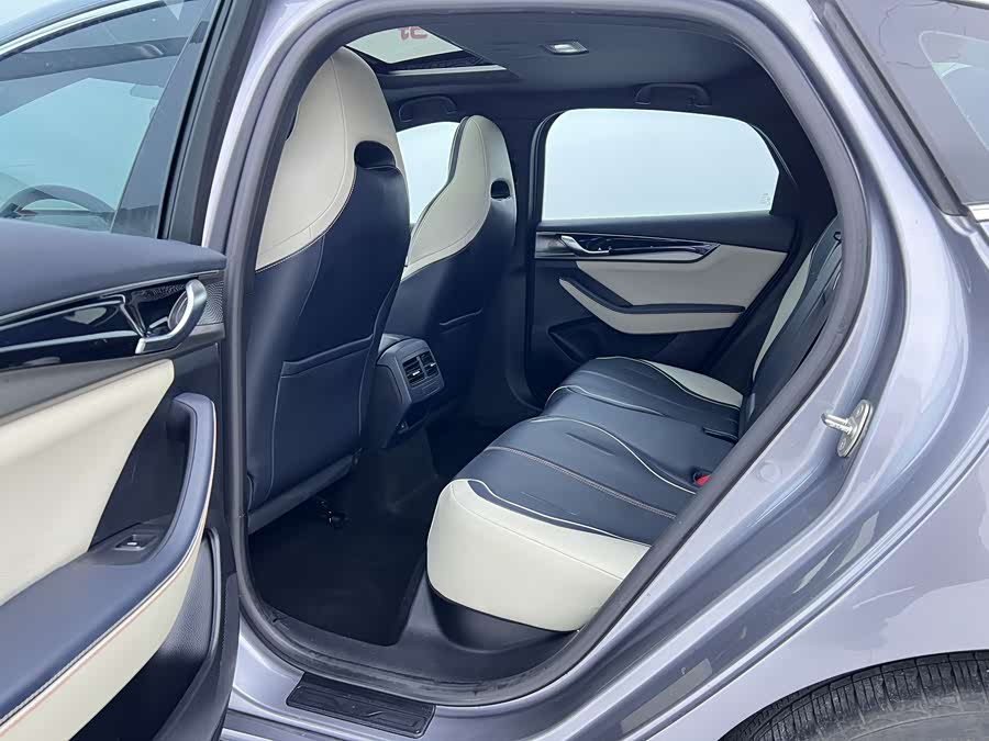 BYD Qin Plus 2022 #9 BYD Qin Plus 2022 car image #9