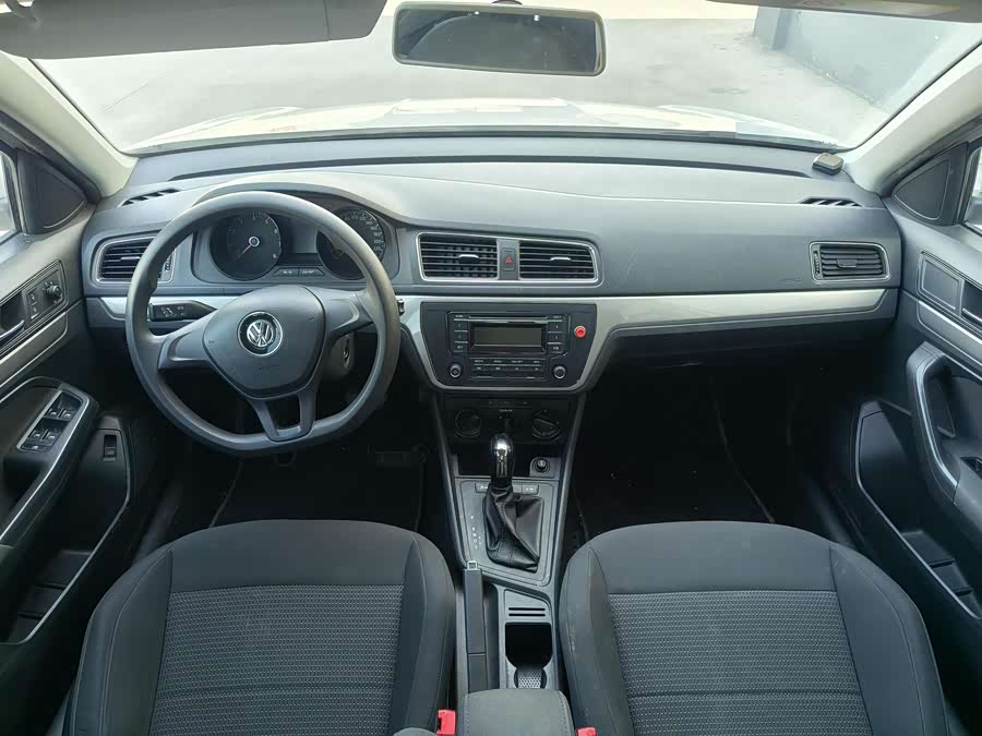 Volkswagen Lavida 2018 car image #9