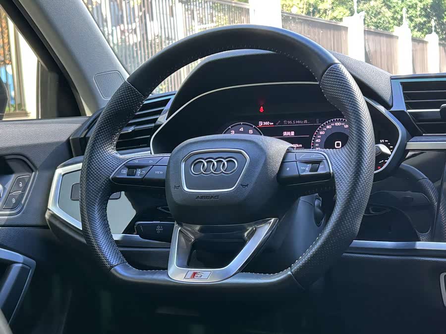 Audi Q3 Sportback 2020 car image #9