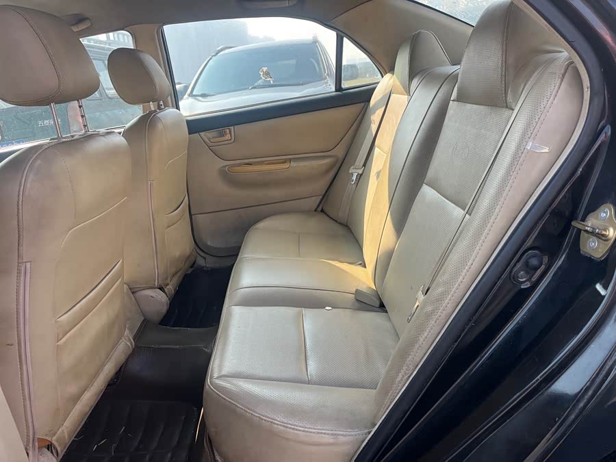 BYD F3 2012 car image #9