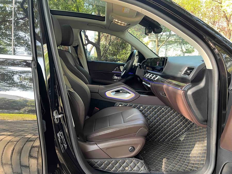 Mercedes-Benz GLS Class 2021 car image #9