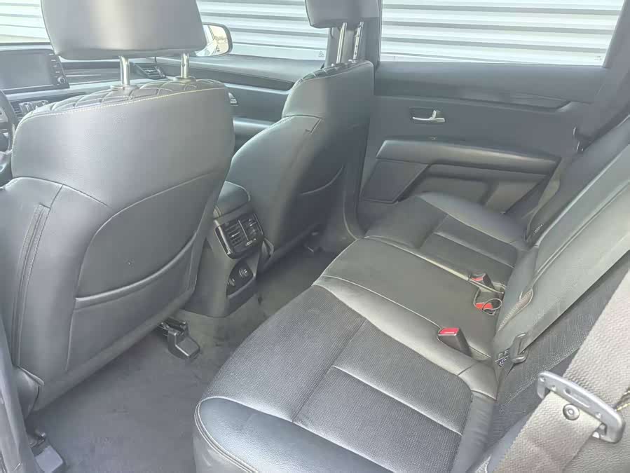 Kia Sorento 2021 car image #9