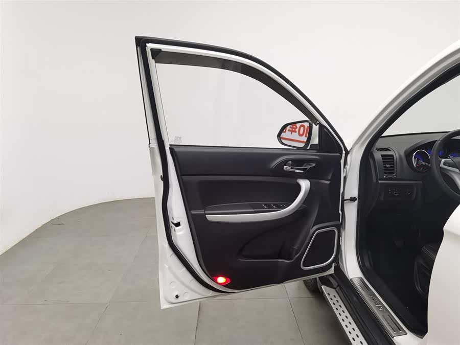 Changan CS35 2016 car image #9