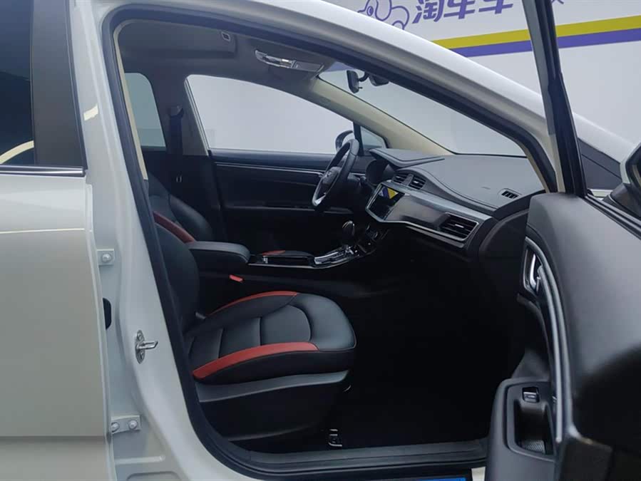 GEELY 2021 car image #9