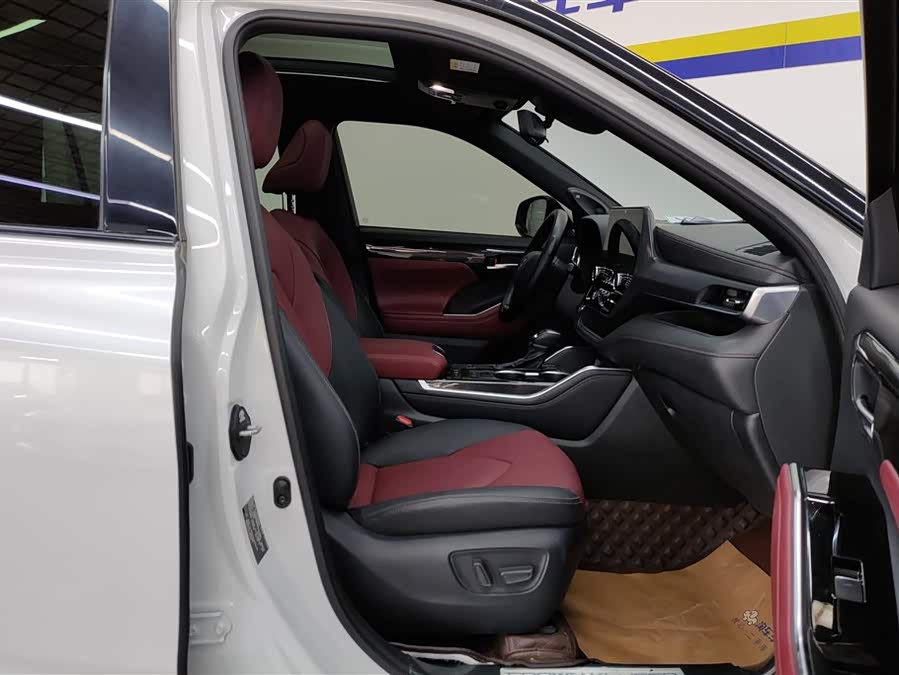 Toyota Crown Kluger 2022 car image #9