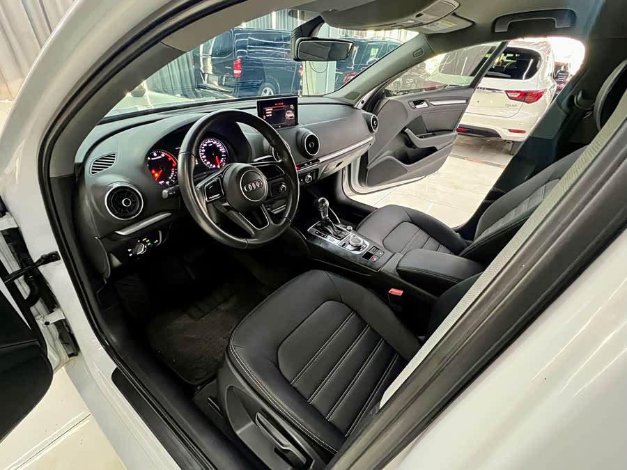 Audi A3 2017 car image #9