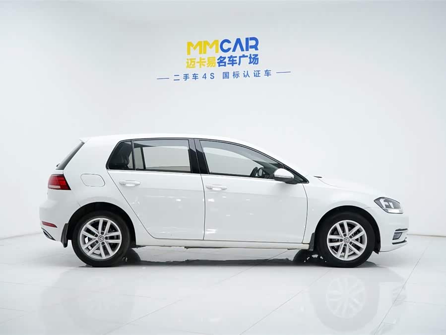Volkswagen Golf 2018 car image #9