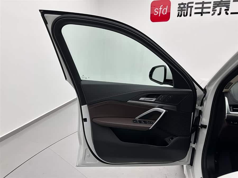 BMW iX1 2024 #9 BMW iX1 2024 imagem de carro #9