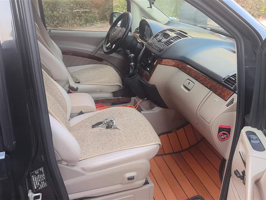 奔驰 唯雅诺 2013 汽车图片 #9