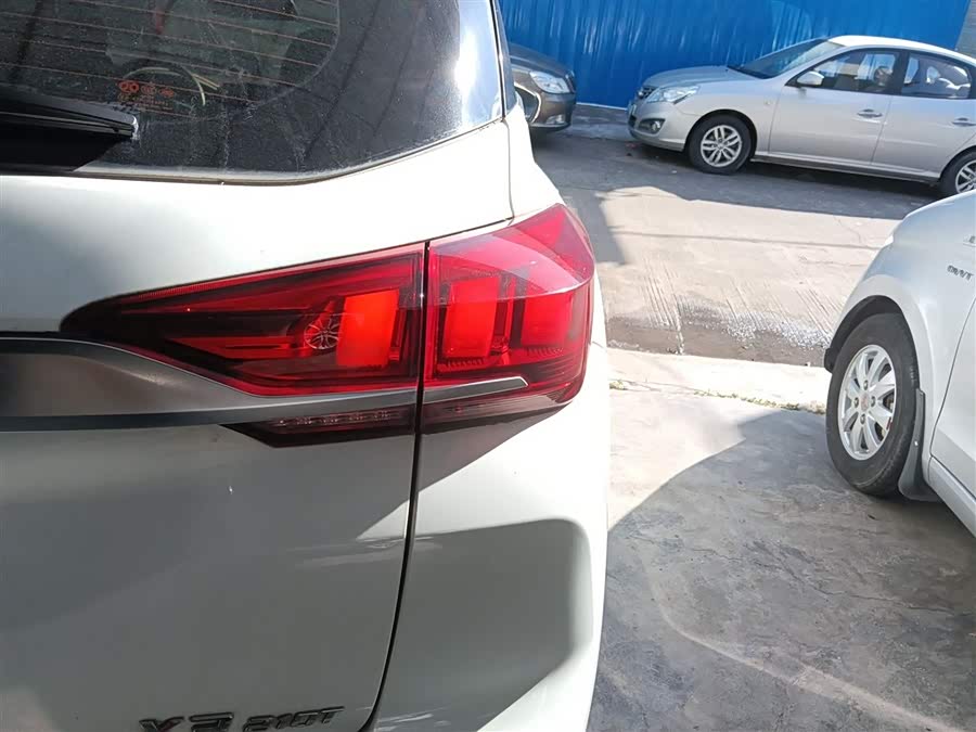 Beijing X3 2019 immagine di auto #9