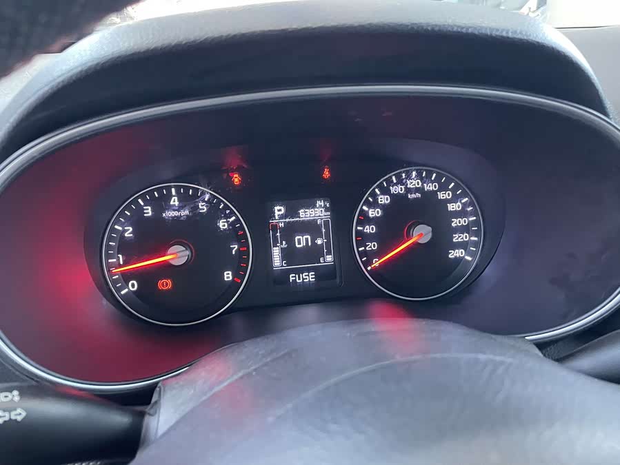 Kia Stonic 2018 image de voiture #9