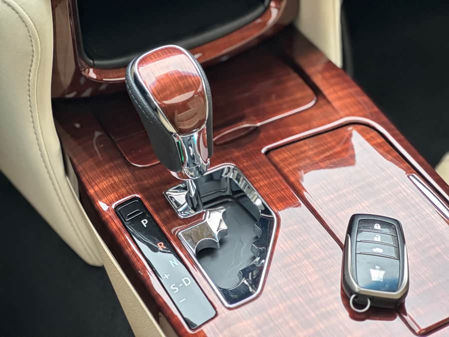 丰田 皇冠 2016 汽车图片 #9