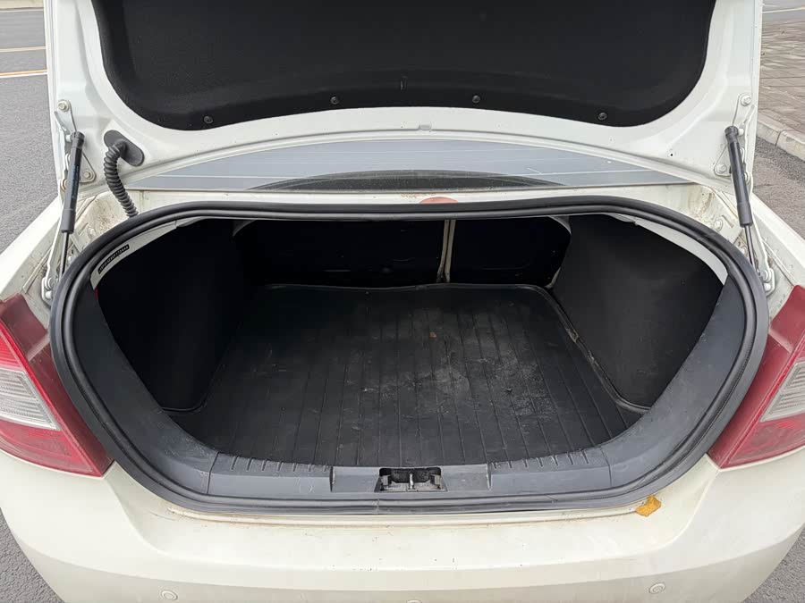 Ford Focus 2014 car image #9