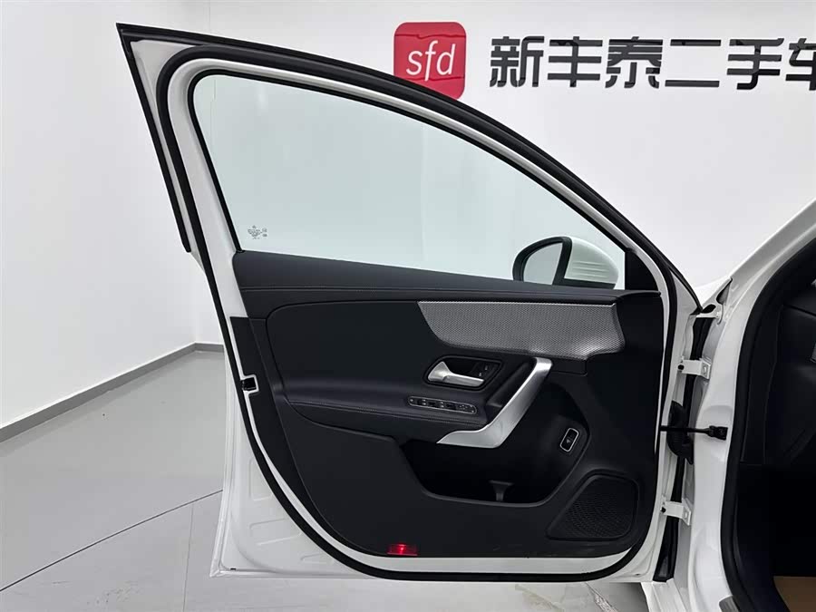 Mercedes-Benz A Class 2024 immagine di auto #9