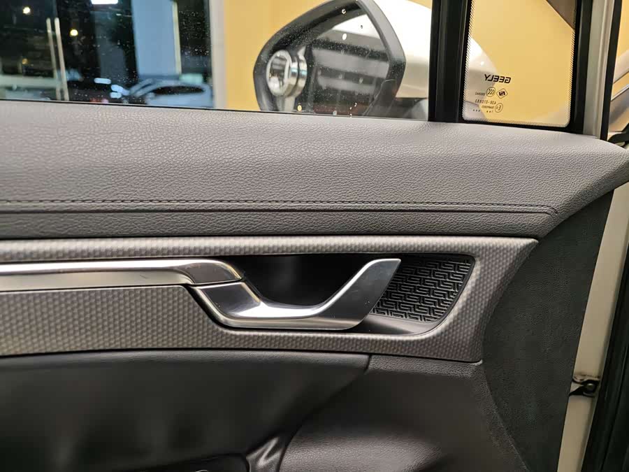 GEELY Emgrand GS 2017 car image #9