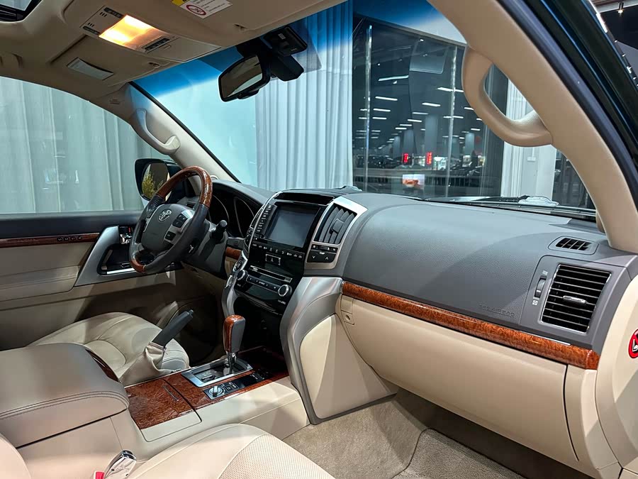 丰田 兰德酷路泽 2016 汽车图片 #9