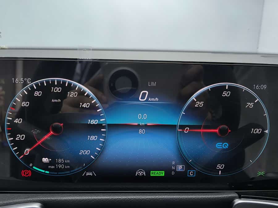 Mercedes-Benz EQB Class 2025 #9 Mercedes-Benz EQB Class 2025 immagine di auto #9