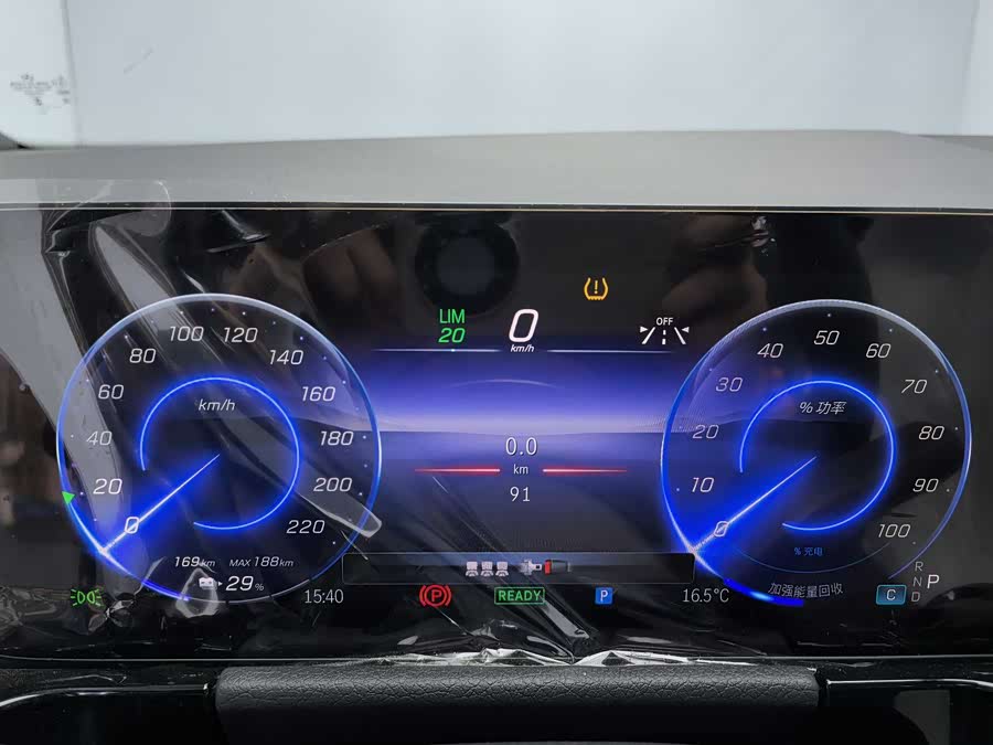 Mercedes-Benz EQA Class 2025 صورة سيارة #9