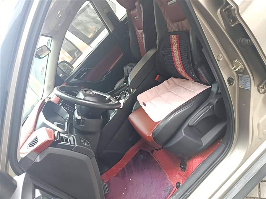 Forthing T5 2019 immagine di auto #9