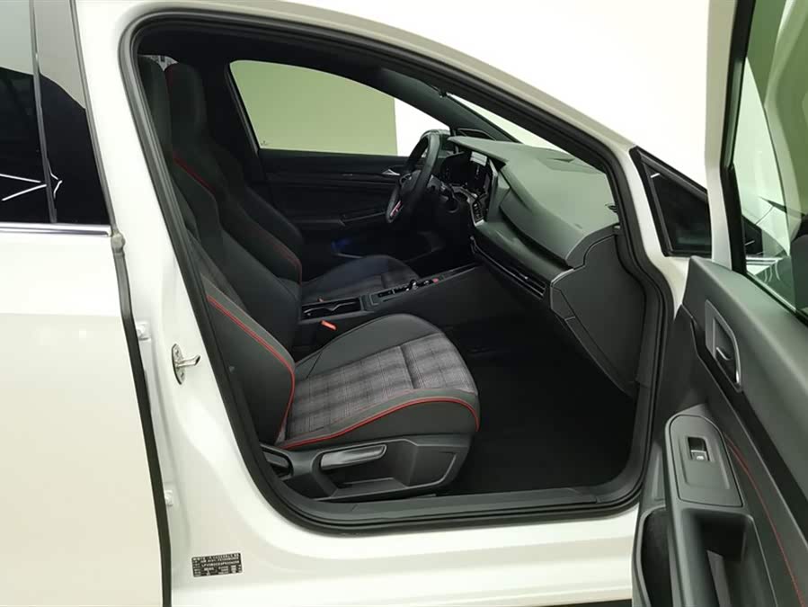 Volkswagen GolfGTI 2023 immagine di auto #9