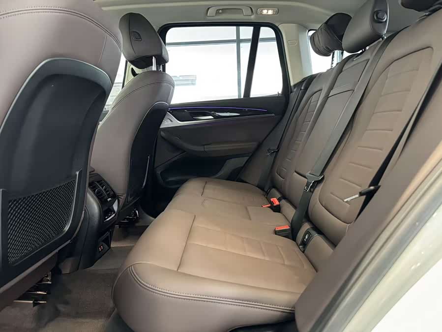 BMW X3 2021 car image #9