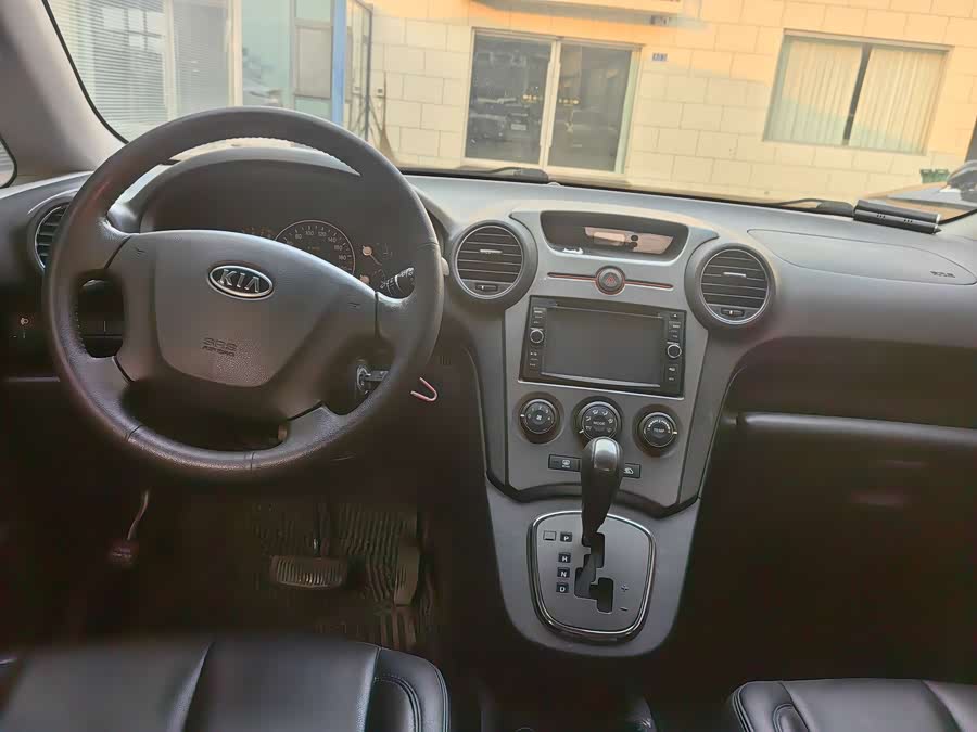 Kia Carens 2012 image de voiture #9